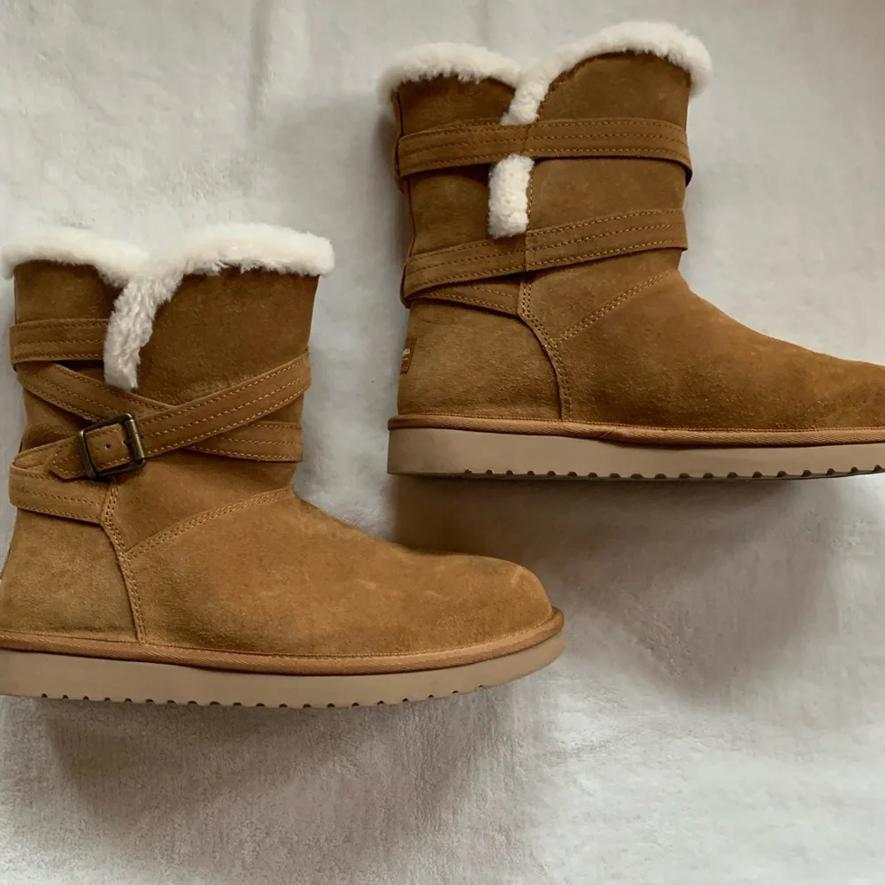 Koolaburra by UGG Brown Shearling Winter Boots - Picture 5 of 8